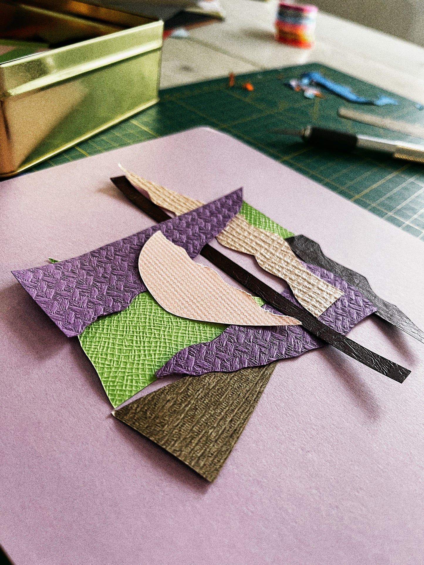 Shape Theory - a collage making workshop | 01.11 Saturday